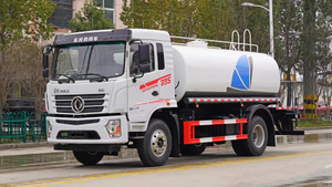Вантажівка з спринклером Dongfeng D3