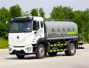 Camion irrigatore HOWO MATE 15CBM