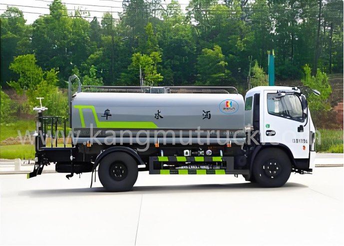 Dongfeng Dolika 9 CBM 156HP รถบรรทุกสปริงเกอร์